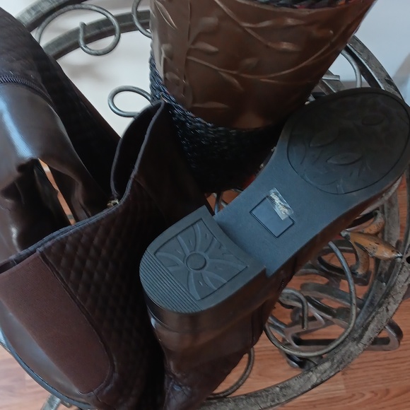 Women shoe Boots - Picture 4 of 4